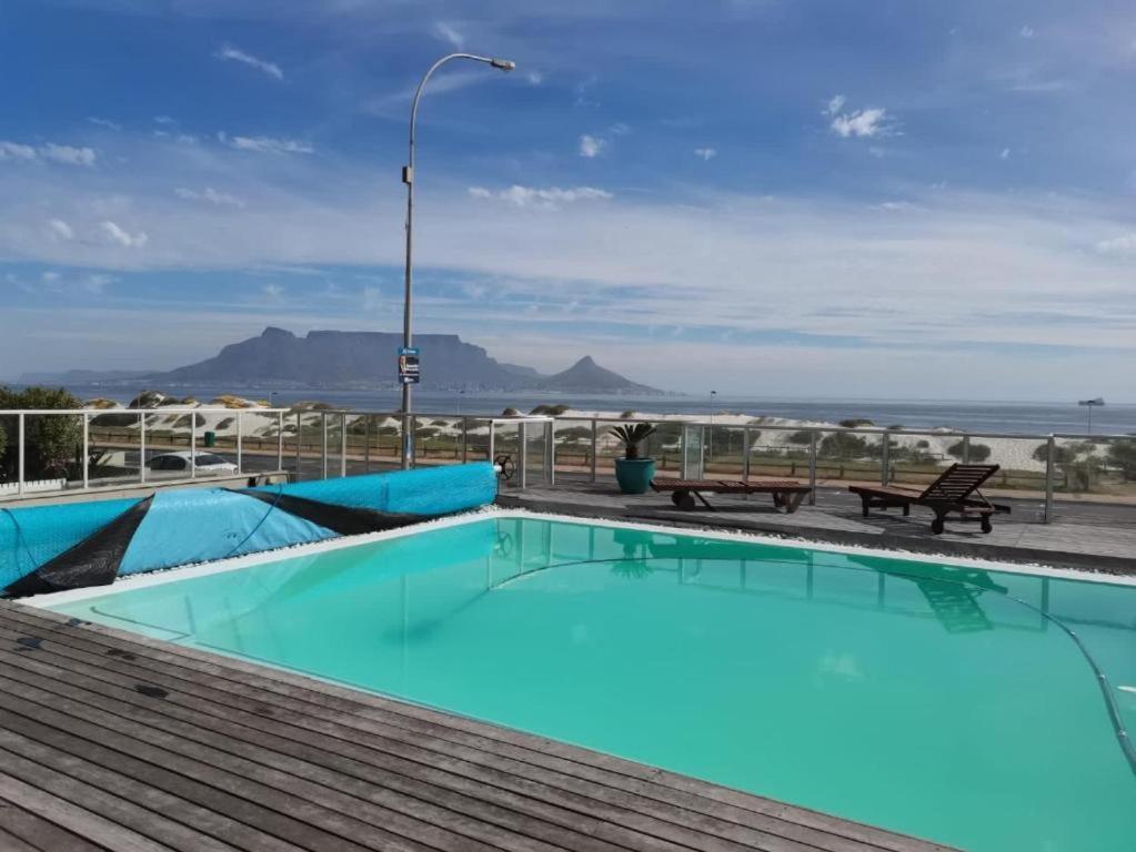 Beachfront With Amazing Views On Kite Surfing