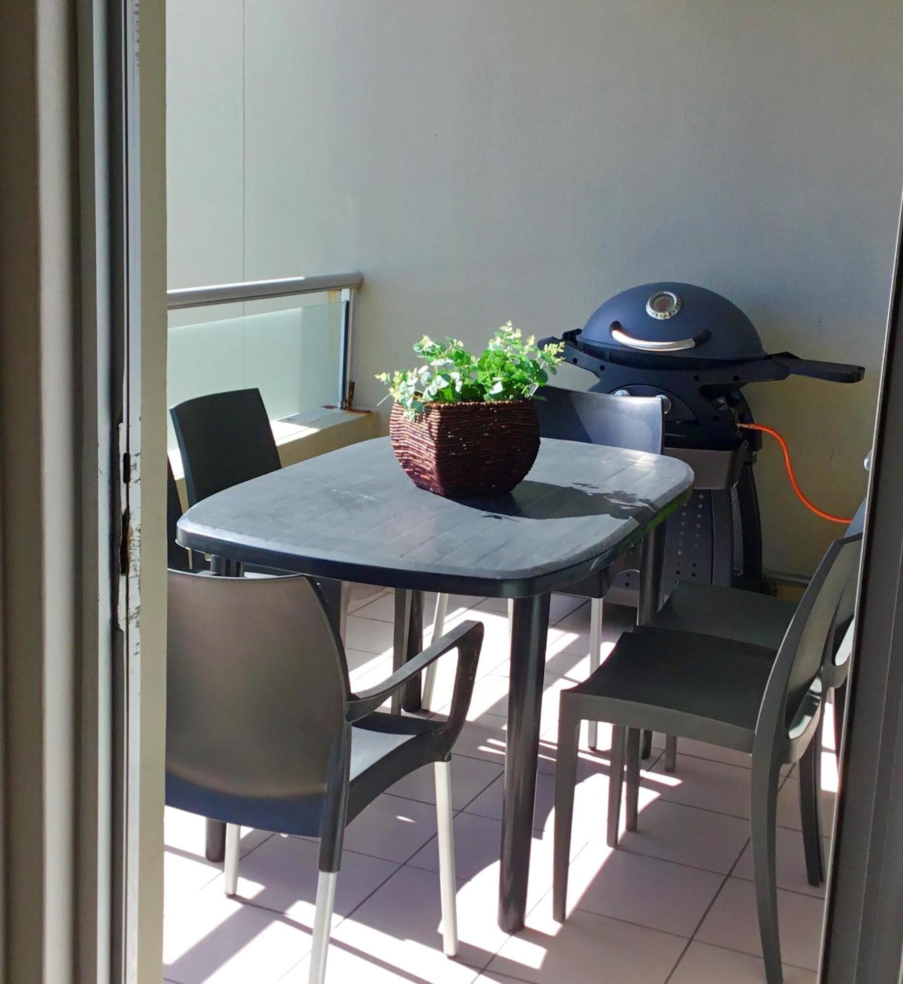Apartment Beachfront With Amazing Views On Kite Surfing Cape Town