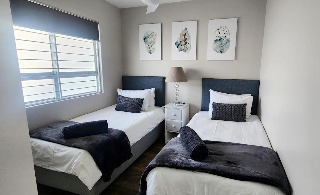 Beachfront With Amazing Views On Kite Surfing Cape Town